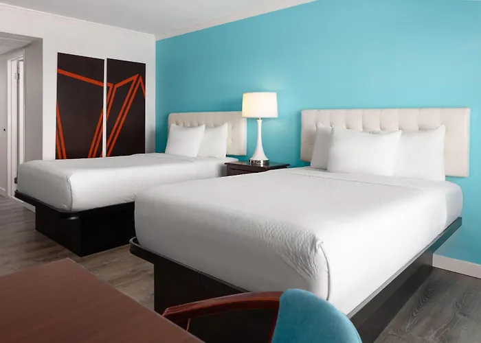 Hotel Howard Johnson Plaza By Wyndham Ocean Oceanfront