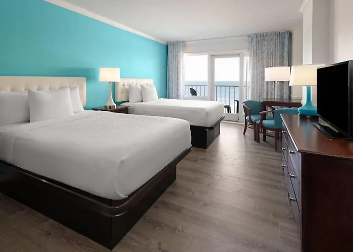 Howard Johnson Plaza By Wyndham Ocean Oceanfront Hotel 3*