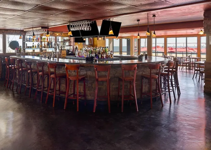 Hotel Howard Johnson Plaza By Wyndham Ocean Oceanfront 3*