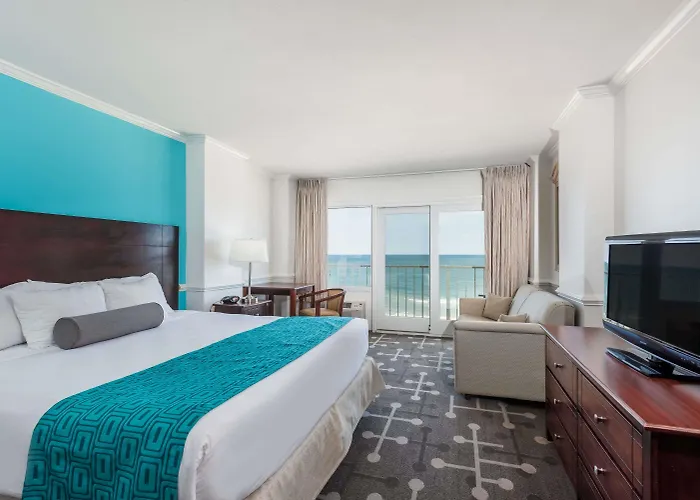 Howard Johnson Plaza By Wyndham Ocean Oceanfront 3*