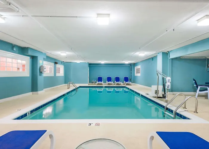 Howard Johnson Plaza By Wyndham Ocean Oceanfront Hotel 3*