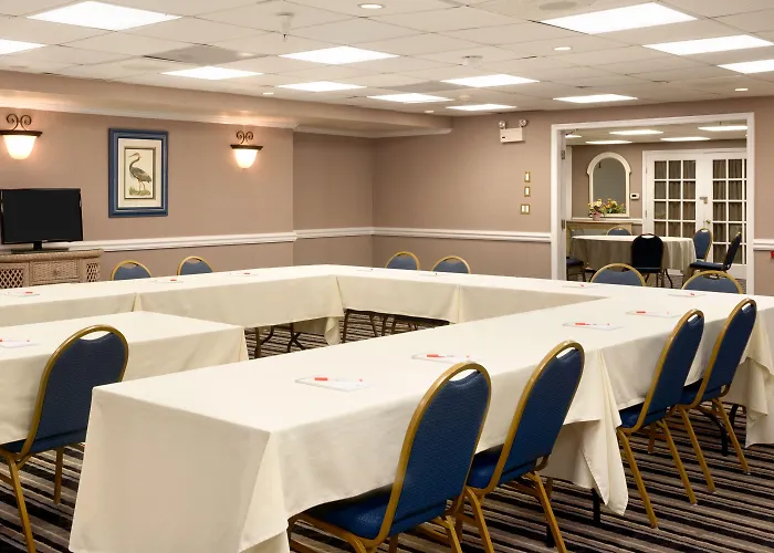 Hotel Howard Johnson Plaza By Wyndham Ocean Oceanfront 3*