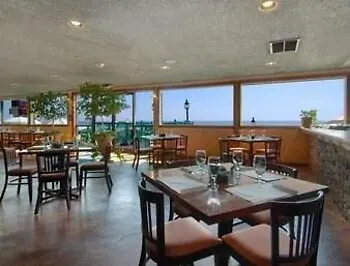 Howard Johnson Plaza By Wyndham Ocean Oceanfront