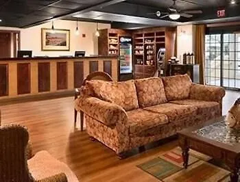 Hotel Howard Johnson Plaza By Wyndham Ocean Oceanfront 3*