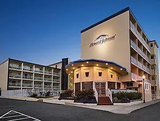 Howard Johnson Plaza By Wyndham Ocean Oceanfront Hotel 3*