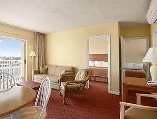 Howard Johnson Plaza By Wyndham Ocean Oceanfront Hotel