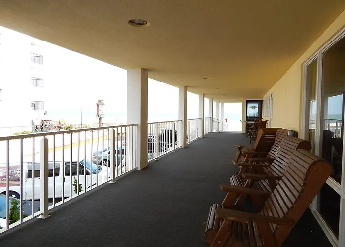 Hotel Howard Johnson Plaza By Wyndham Ocean Oceanfront 3*